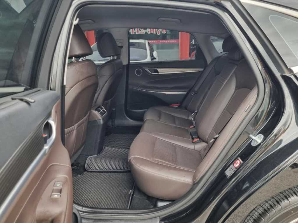 HYUNDAI Grandeur - Vista 10