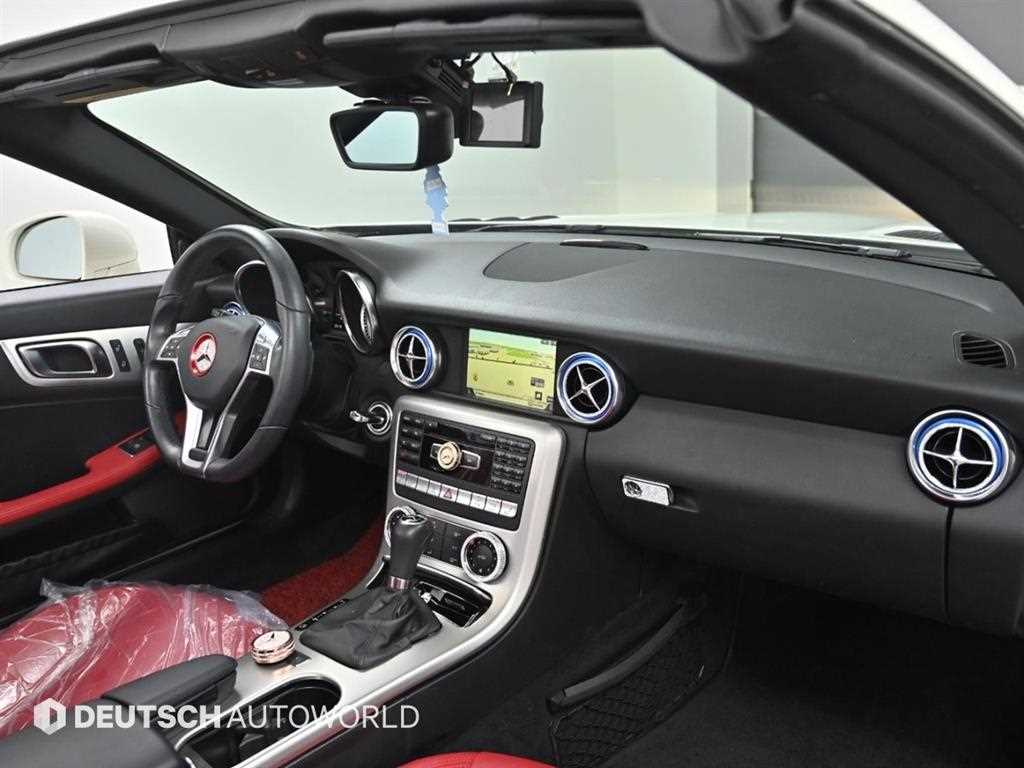 Mercedes Benz SLK Class - Vista 7