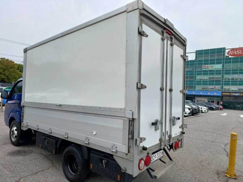 Small Truck Cargo (small) - Vista 4