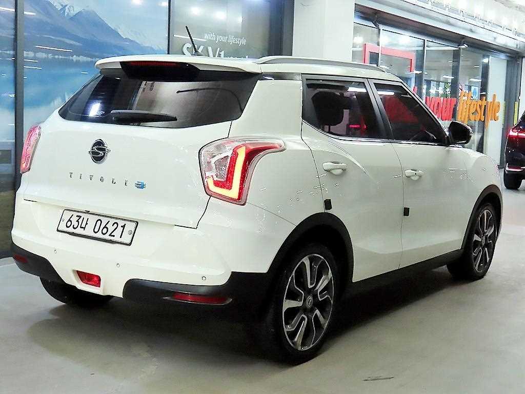 Ssangyong Tivoli - Vista 4