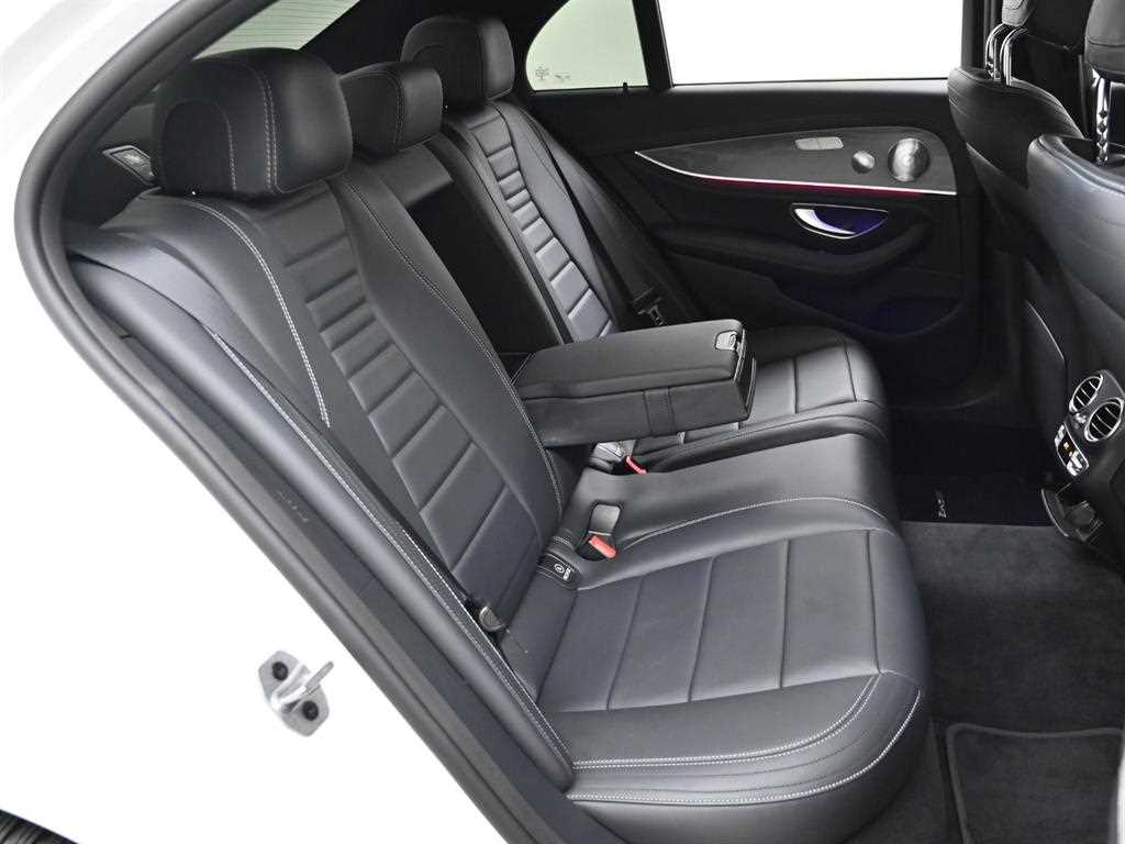 Mercedes Benz E class - Vista 12