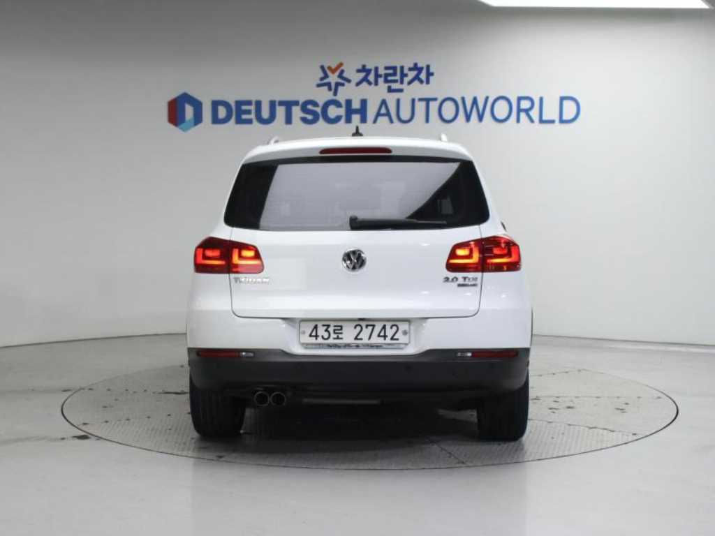 Volkswagen Tiguan - Vista 4