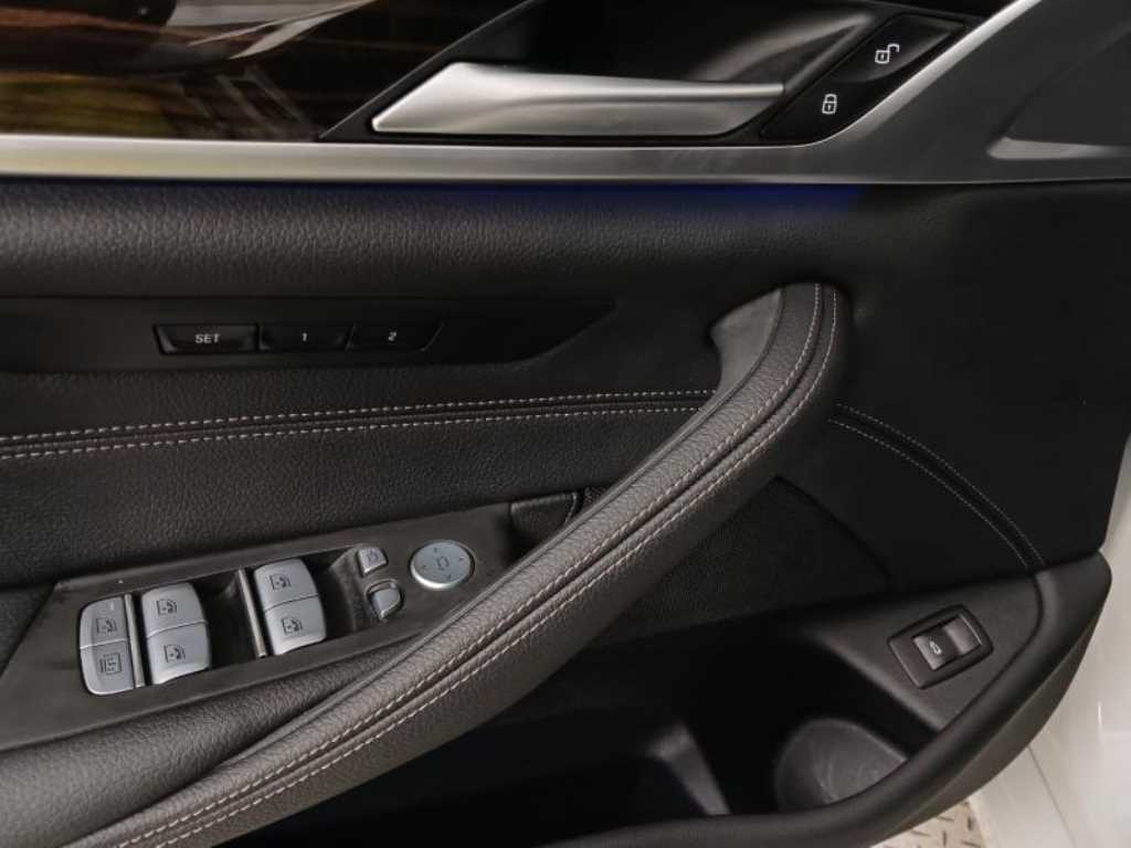 BMW 5 Series - Vista 9