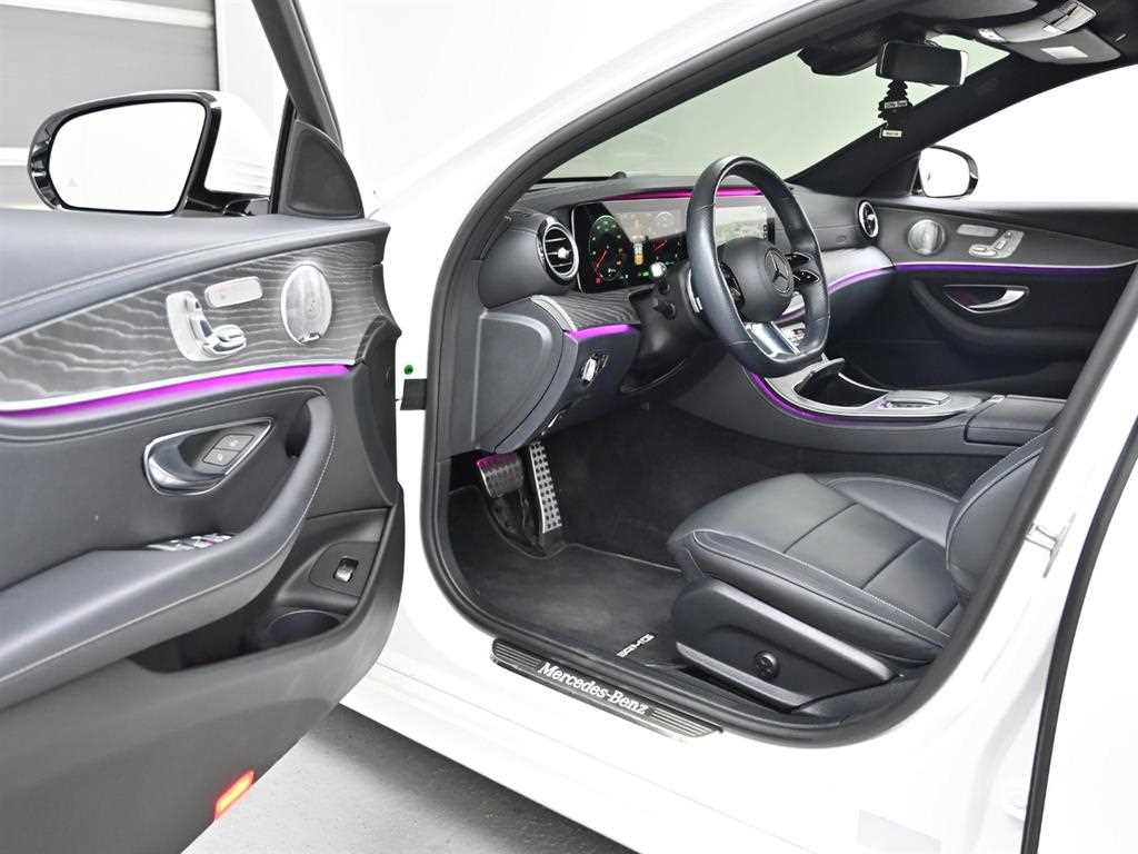 Mercedes Benz E class - Vista 11