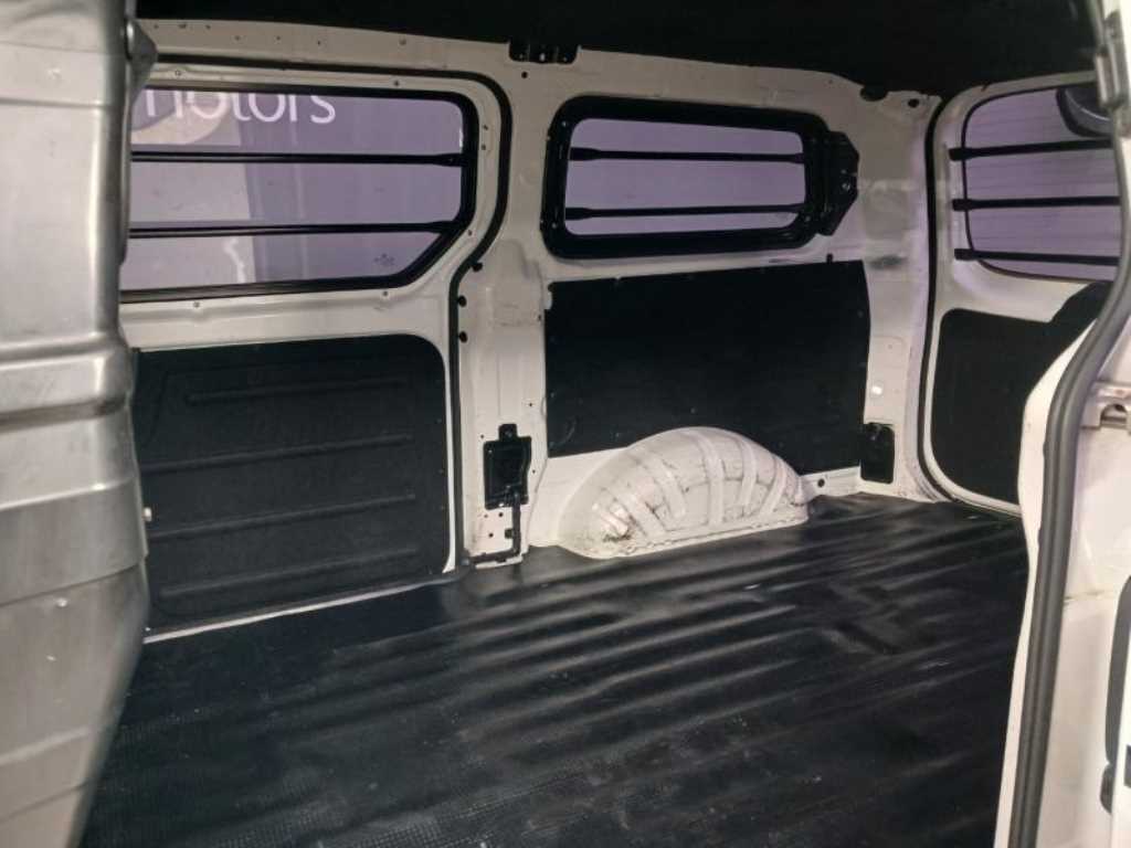 HYUNDAI Starex - Vista 8