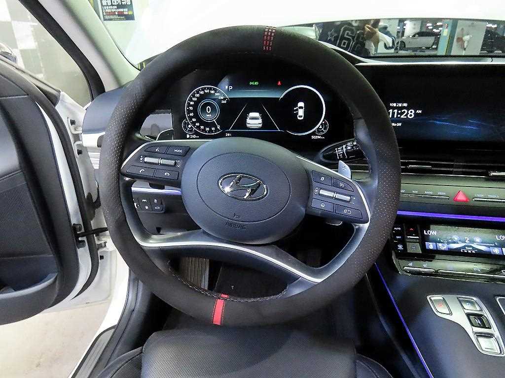 HYUNDAI Grandeur - Vista 8