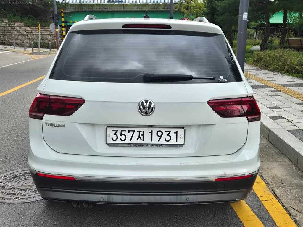 Volkswagen Tiguan - Vista 5