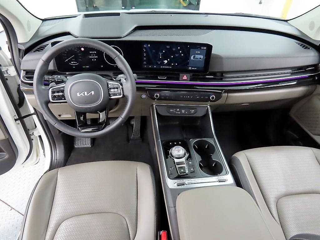 KIA Carnival - Vista 7