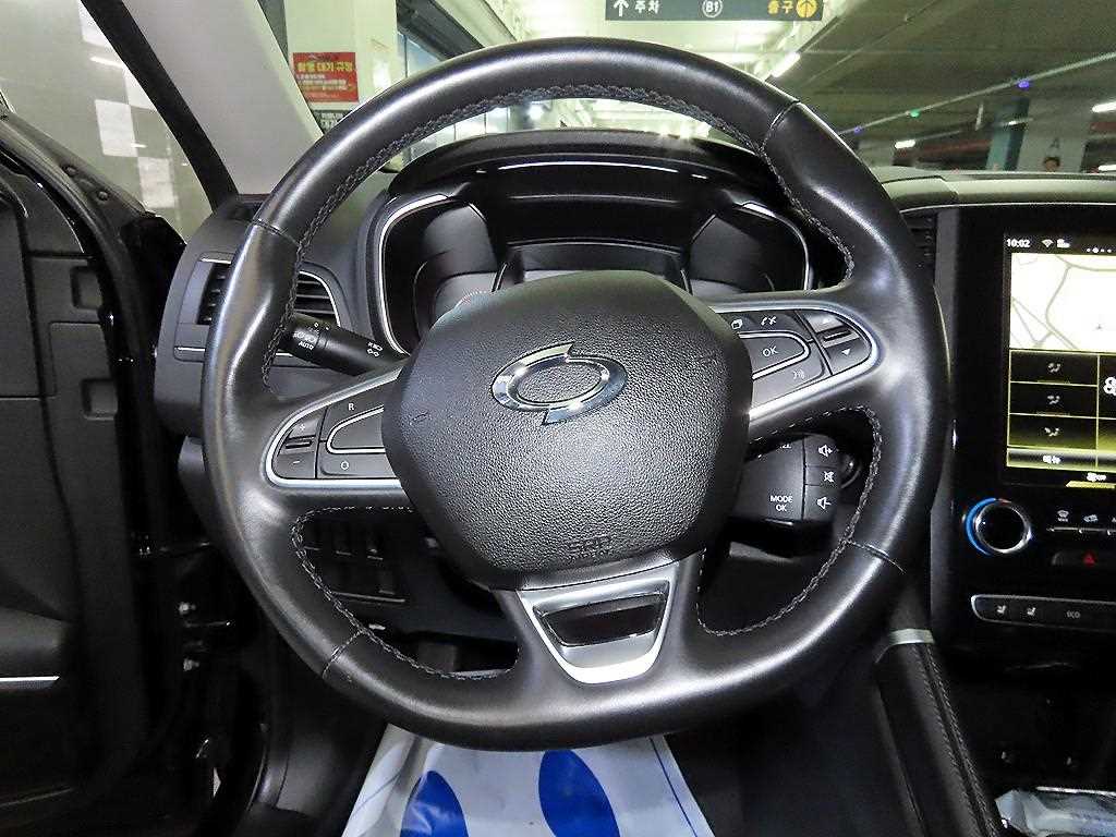 SAMSUNG QM6 - Vista 8