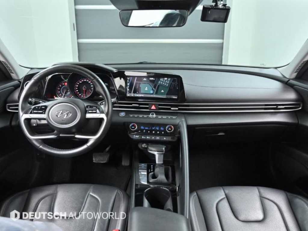 HYUNDAI Avante - Vista 7