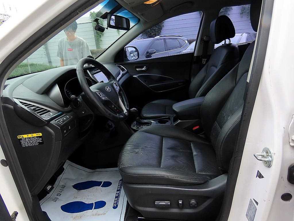 HYUNDAI Santa Fe - Vista 5