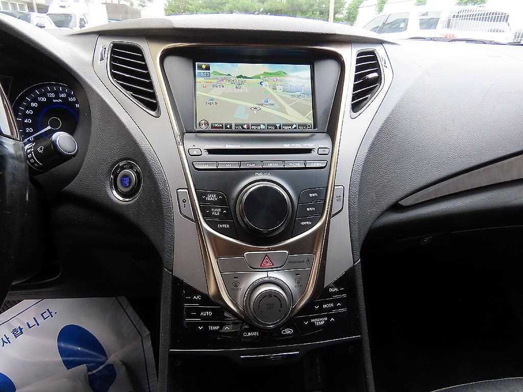 HYUNDAI Grandeur 2011 Negro - Importación desde Corea - HF Imports Iquique - Foto 13