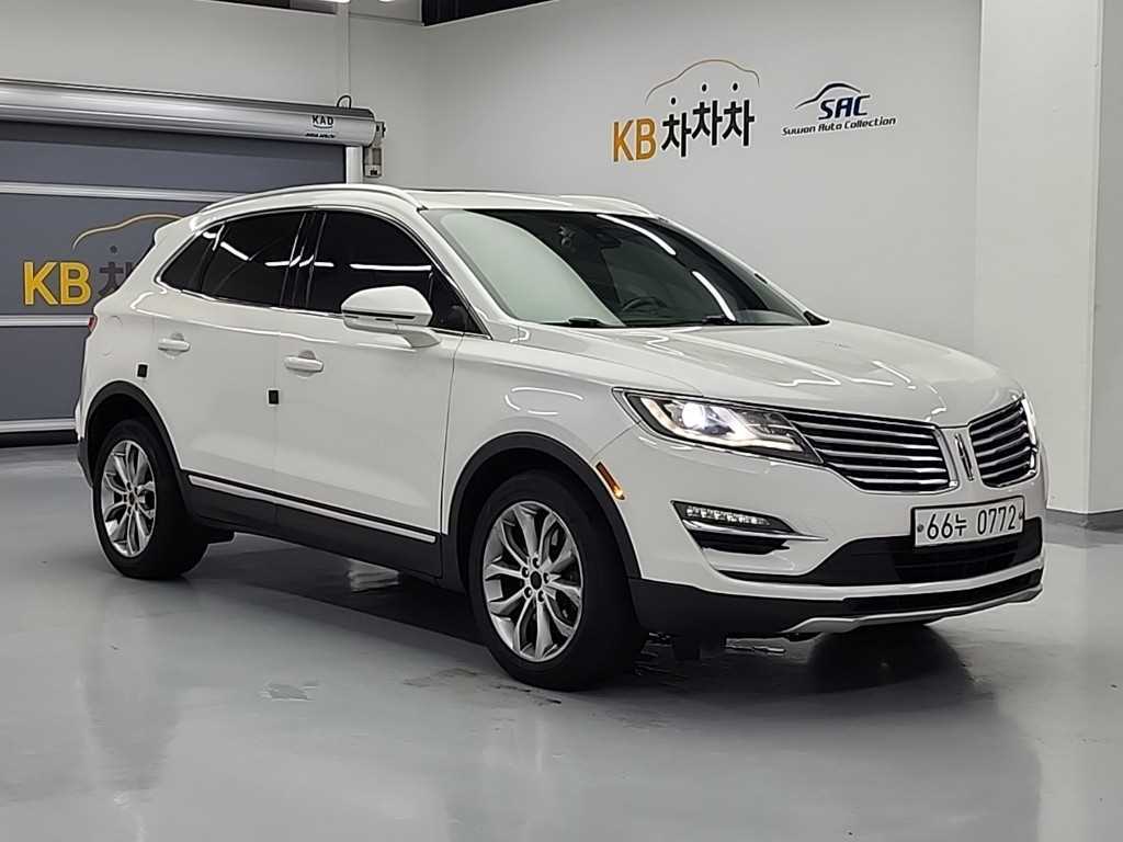 Lincoln MKC - Vista 4