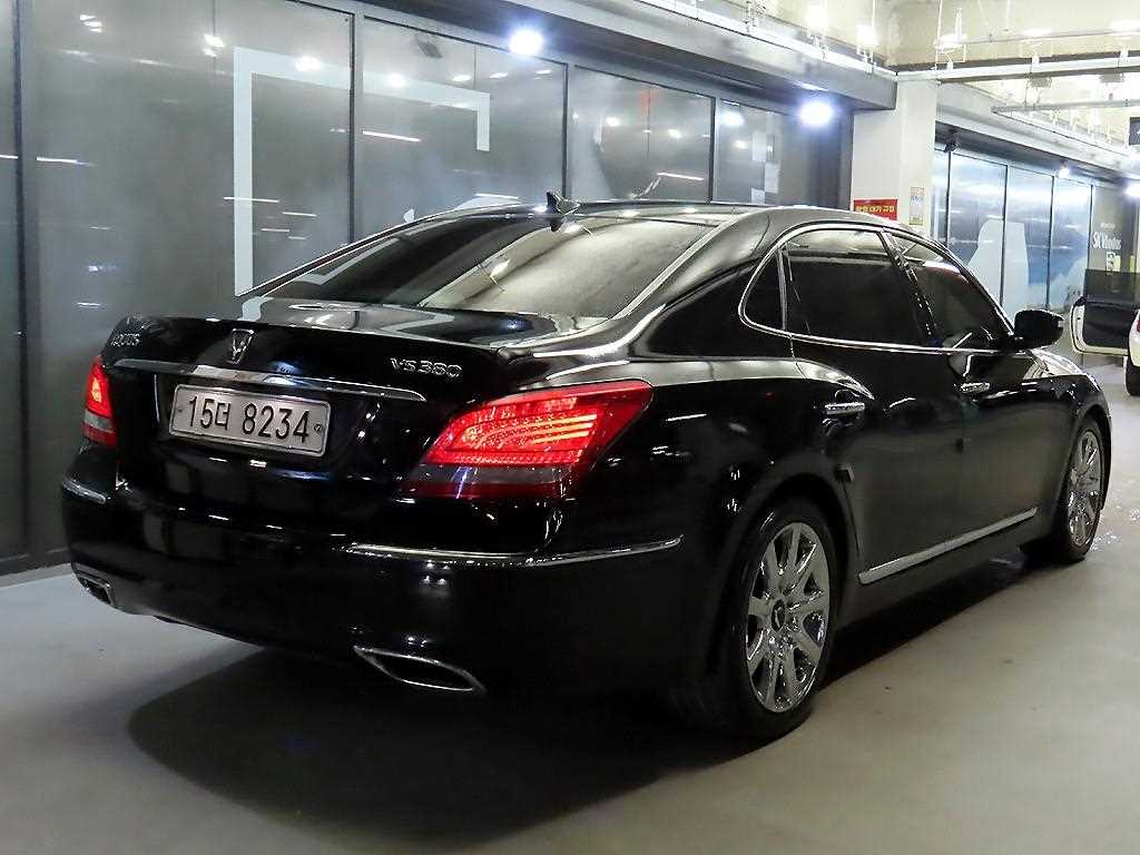 HYUNDAI Equus - Vista 4