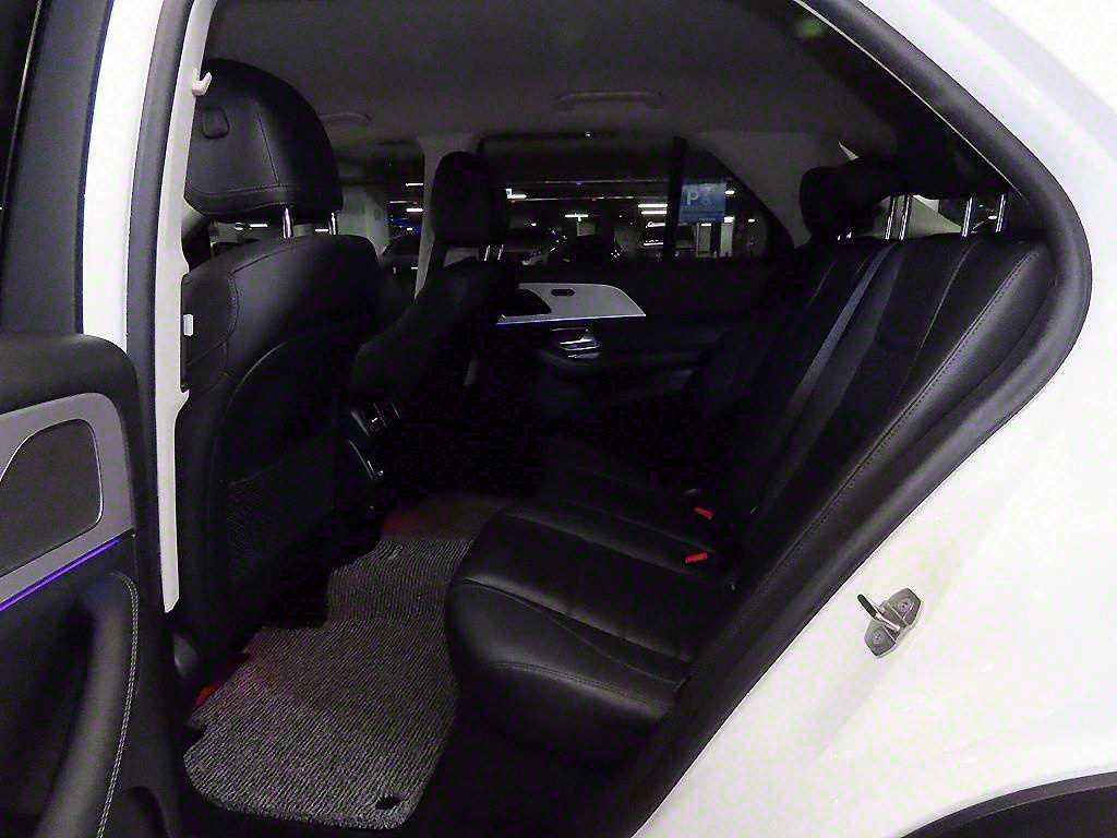 Mercedes Benz GLE Class - Vista 7