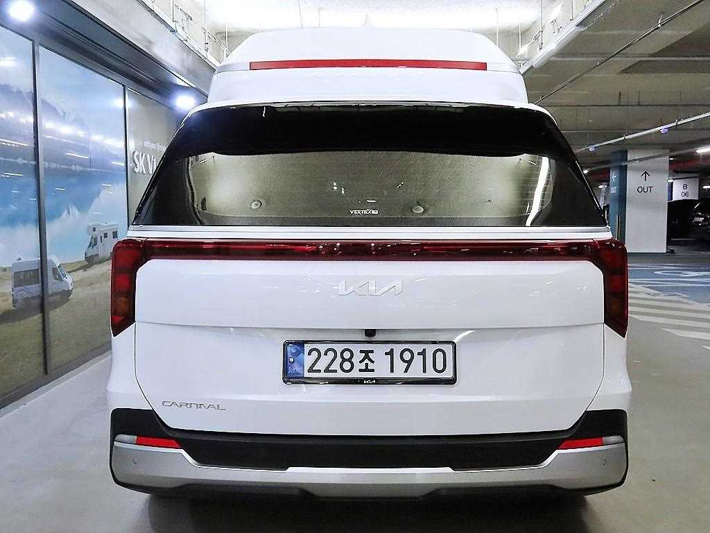 KIA Carnival - Vista 5