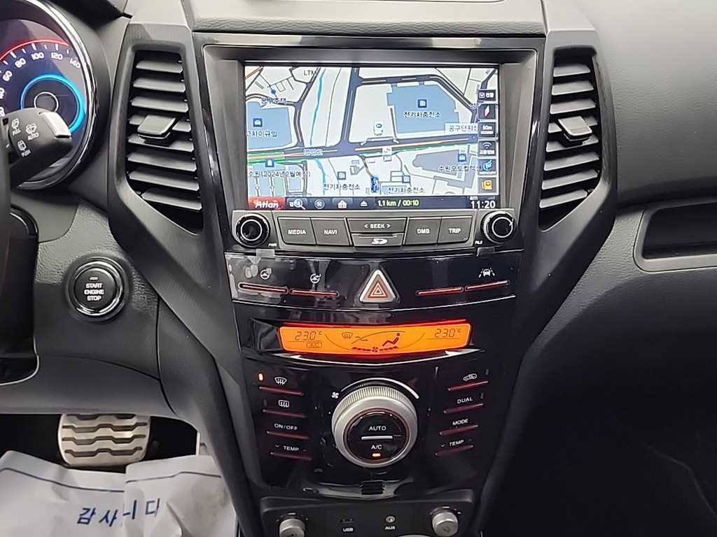 Ssangyong Tivoli - Vista 10