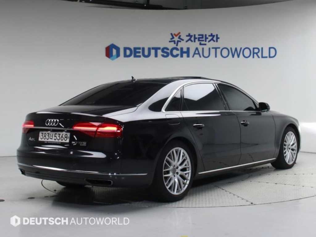 Audi A8 - Vista 4