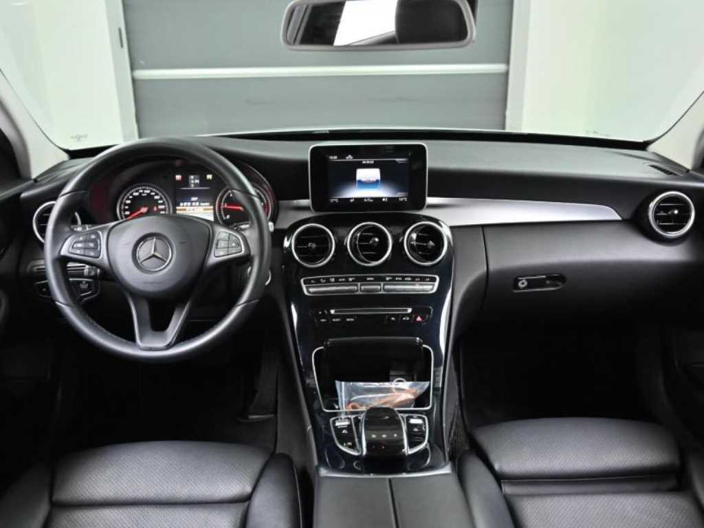 Mercedes Benz C Class - Vista 7