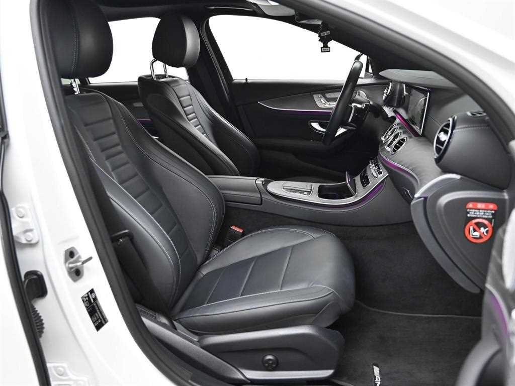 Mercedes Benz E class - Vista 10