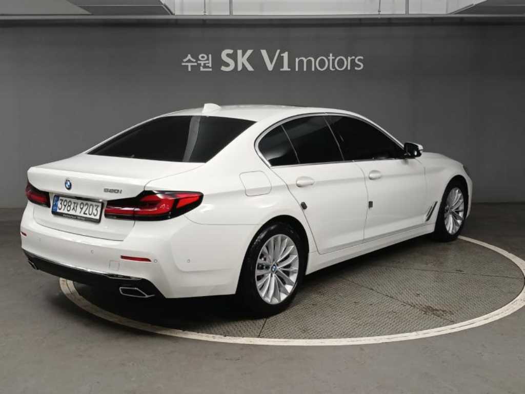 BMW 5 Series - Vista 4
