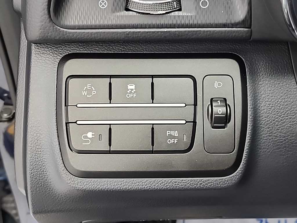 Ssangyong Tivoli 2018 Azul - Importación desde Corea - HF Imports Iquique - Foto 18