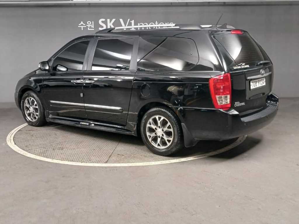 KIA Carnival - Vista 4