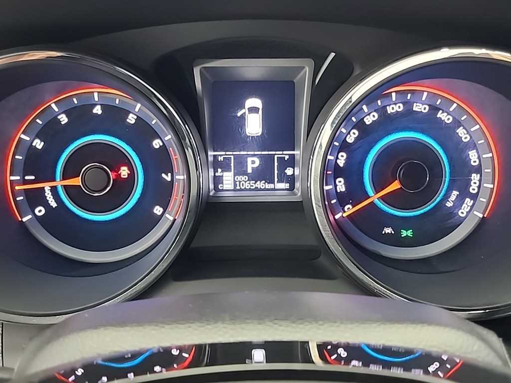 Ssangyong Tivoli - Vista 6