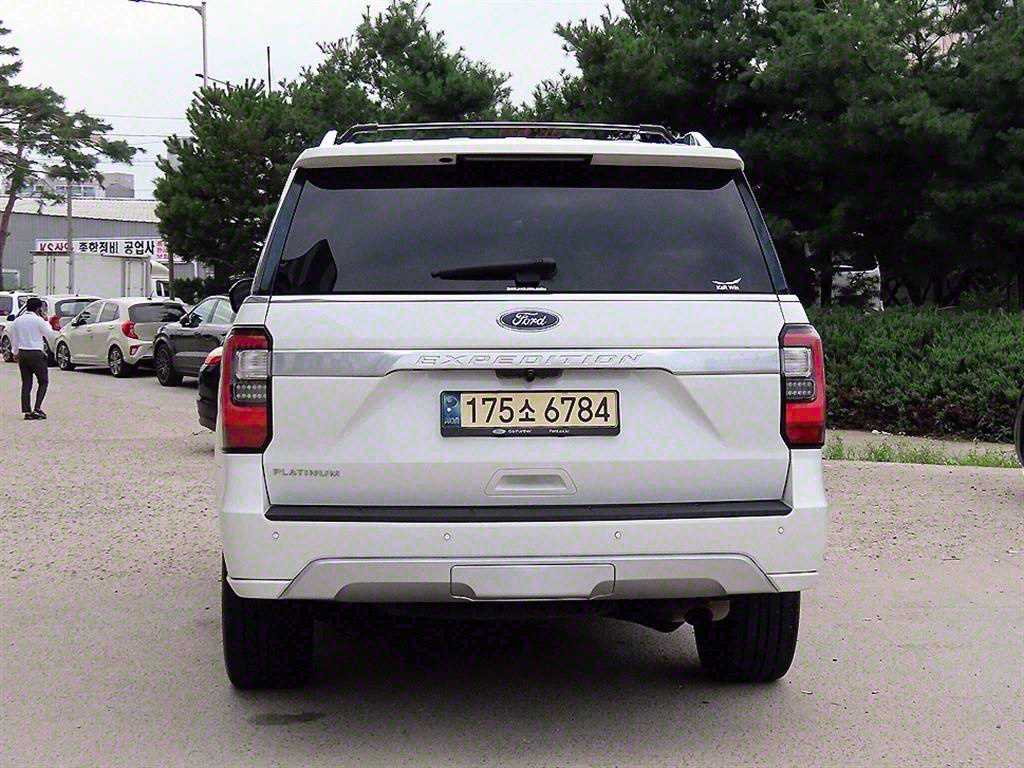 Ford Expedition - Vista 4