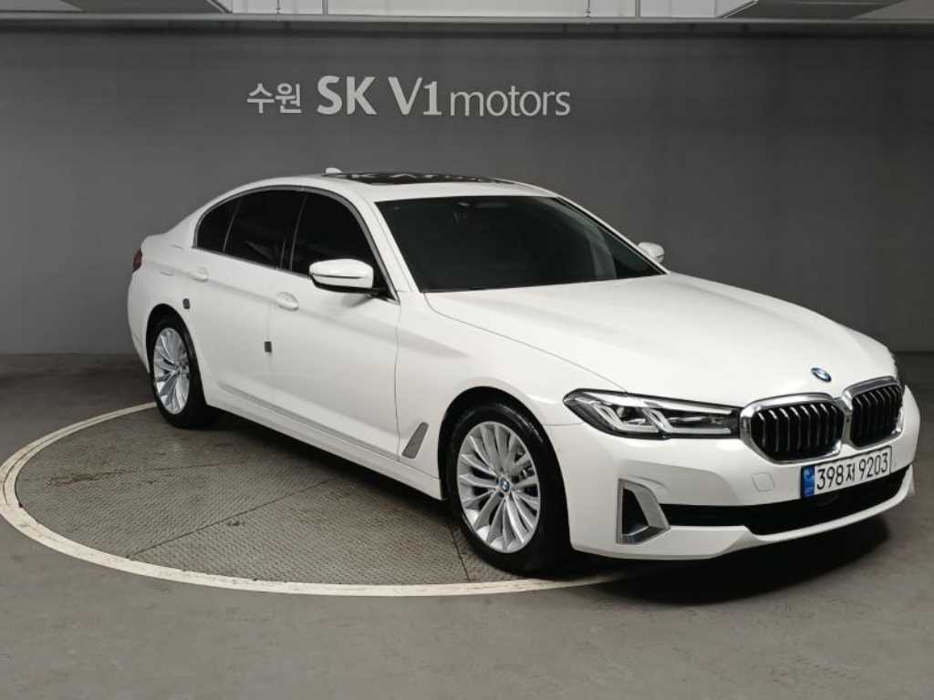 BMW 5 Series - Vista 5