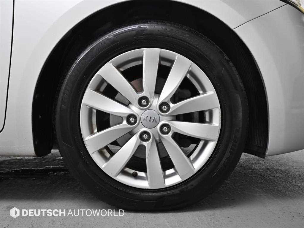 KIA K3 - Vista 5