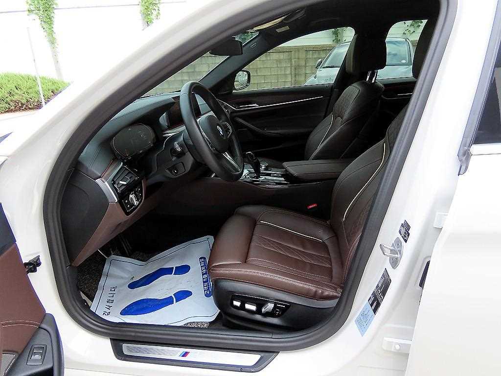 BMW 5 Series - Vista 5