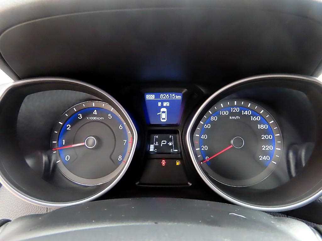 HYUNDAI i30 - Vista 9