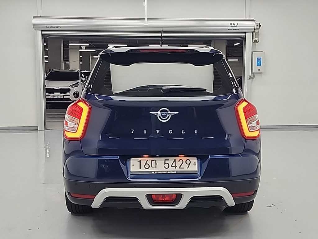 Ssangyong Tivoli - Vista 3