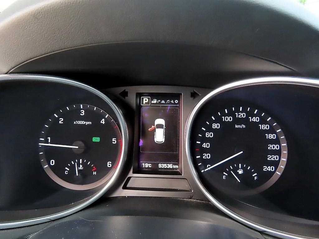 HYUNDAI Maxcruz - Vista 9