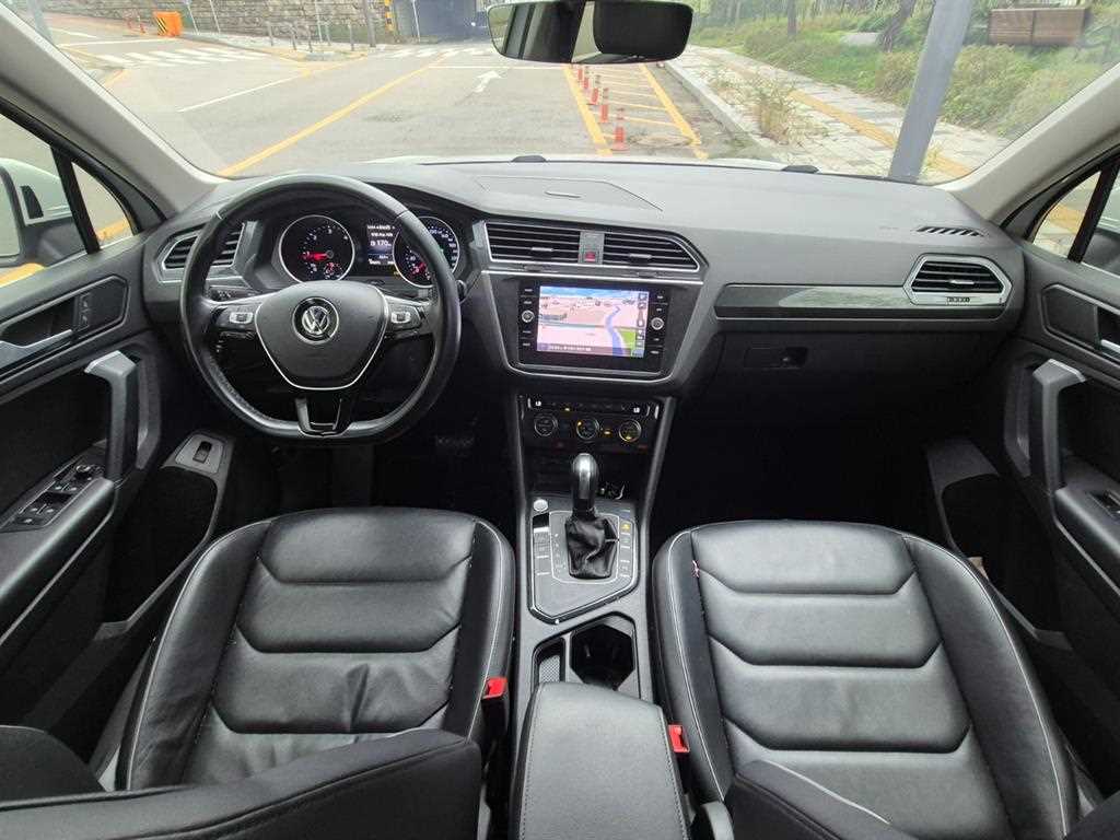 Volkswagen Tiguan - Vista 9