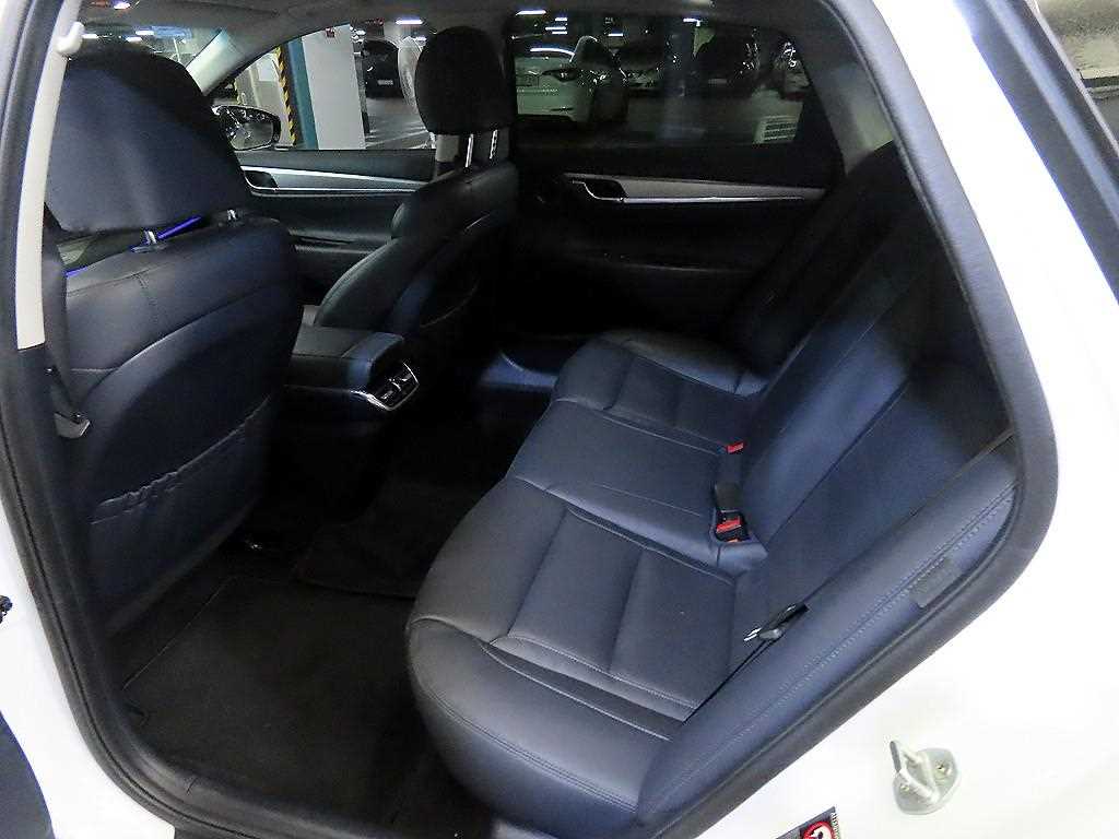 HYUNDAI Grandeur - Vista 7