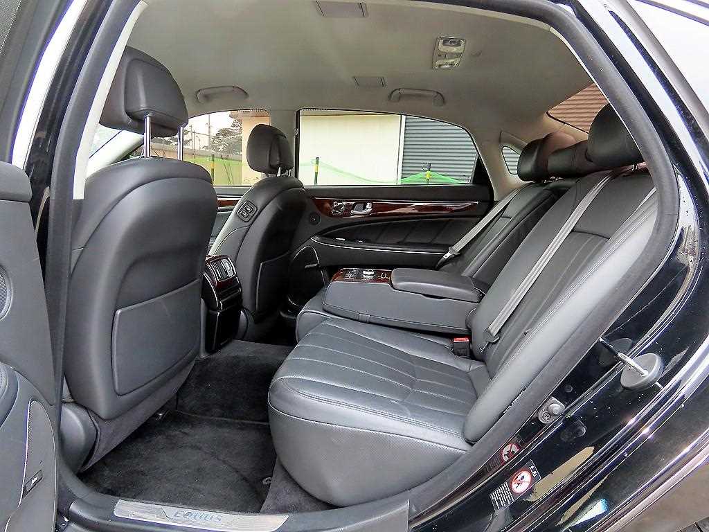 HYUNDAI Equus - Vista 6