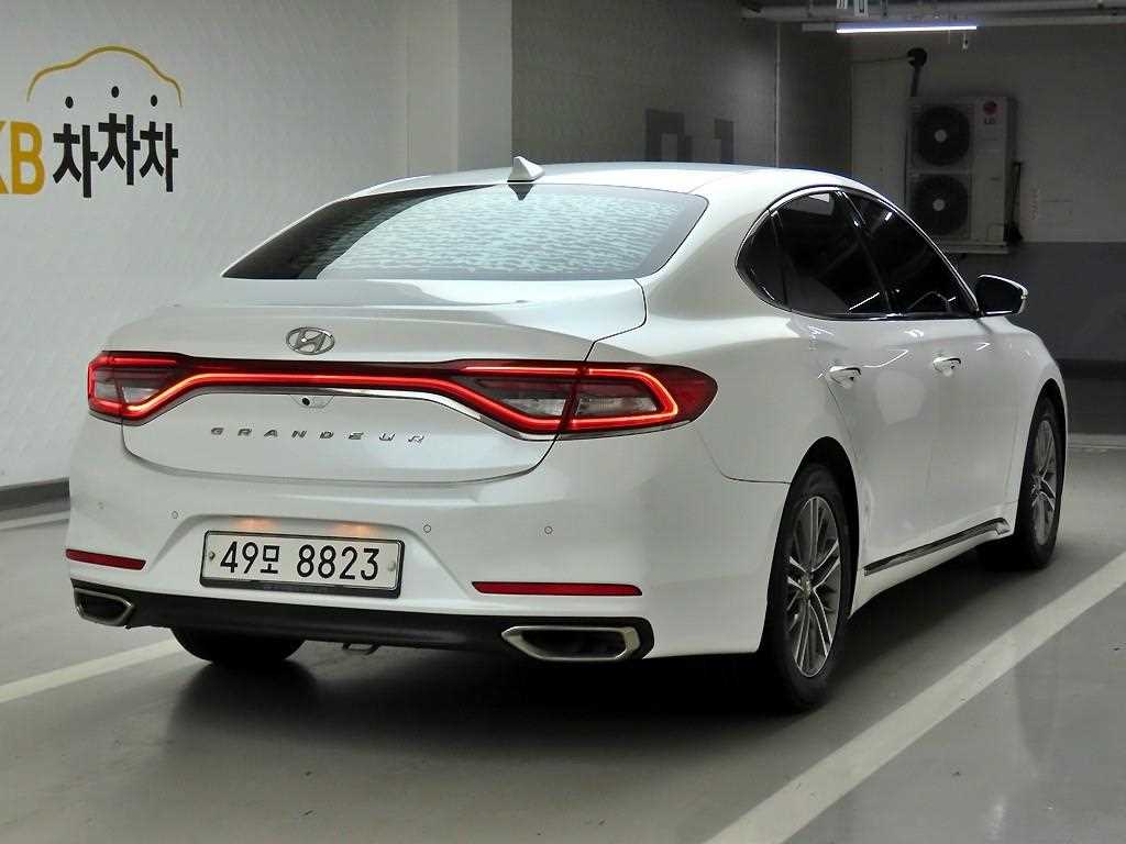 HYUNDAI Grandeur - Vista 4