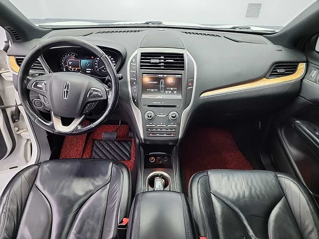 Lincoln MKC - Vista 7