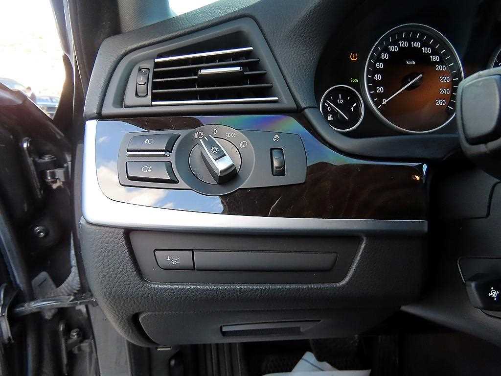 BMW 5 Series 2011 Gris - Importación desde Corea - HF Imports Iquique - Foto 13