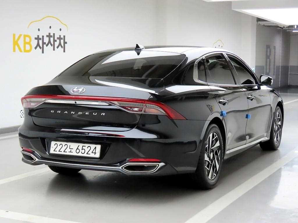 HYUNDAI Grandeur - Vista 4