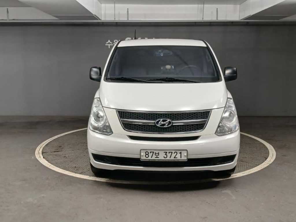 HYUNDAI Starex 2015 Blanco - Importación desde Corea - HF Imports Iquique - Foto 1