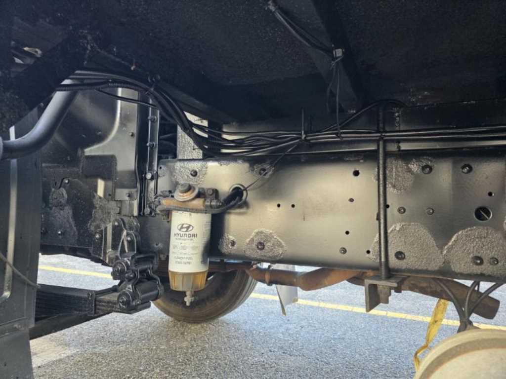 medium and large cargo truck - Vista 12