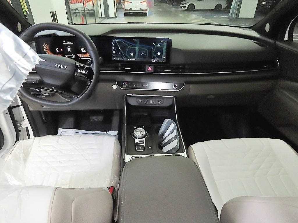 KIA Carnival - Vista 10