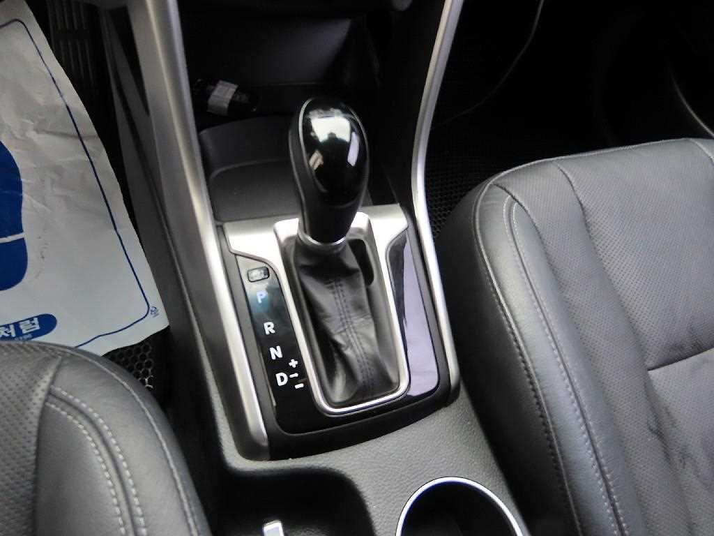 HYUNDAI i30 - Vista 10