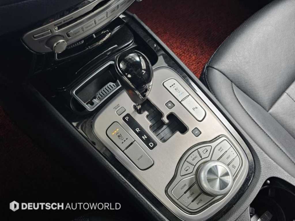 HYUNDAI Genesis - Vista 9