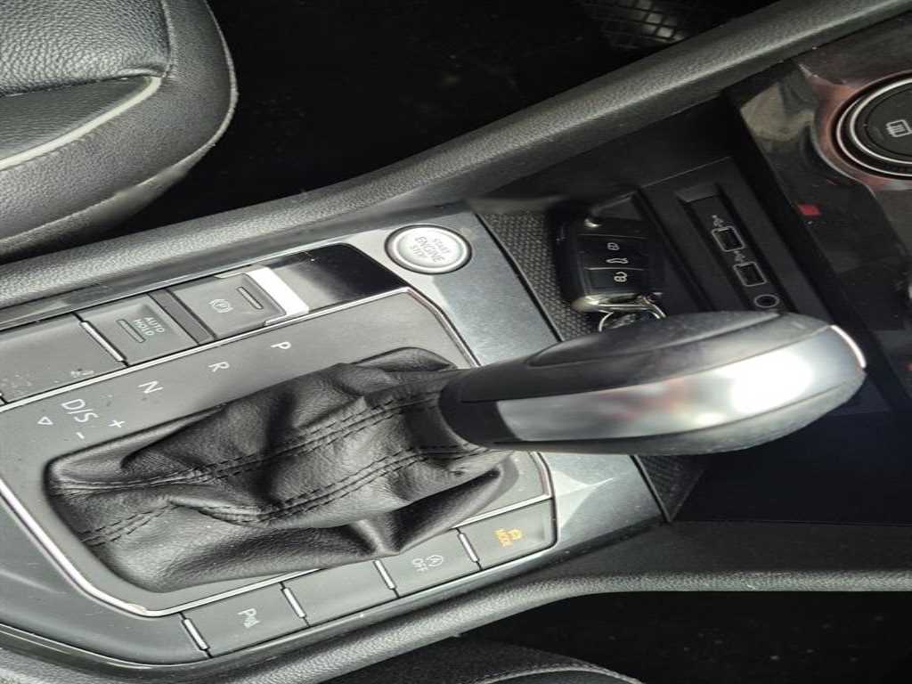 Volkswagen Tiguan - Vista 11