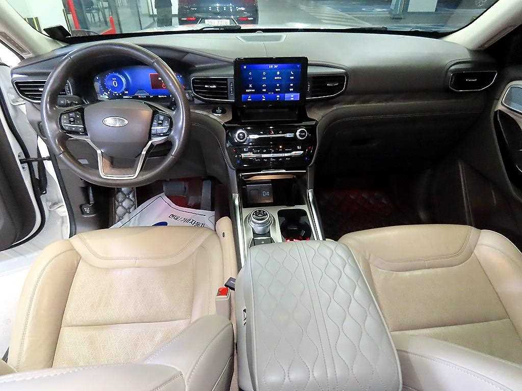 Ford Explorer - Vista 10