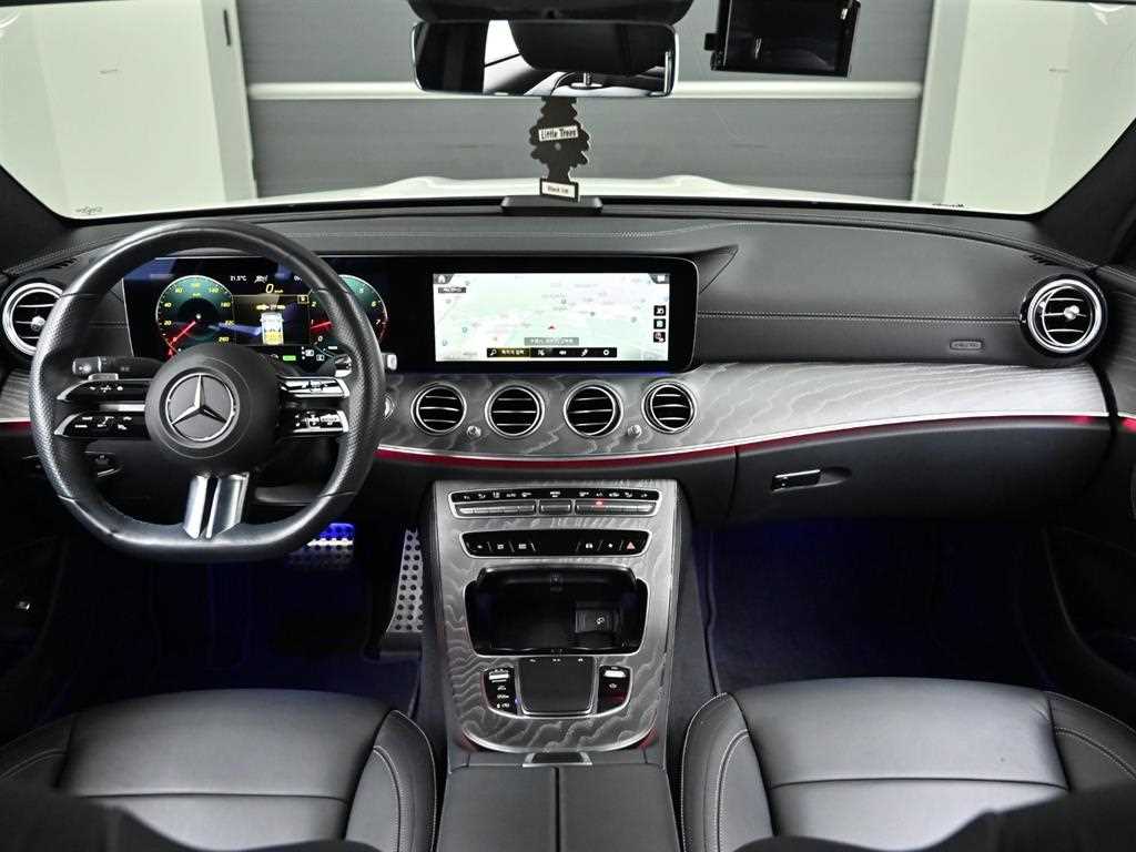 Mercedes Benz E class - Vista 7